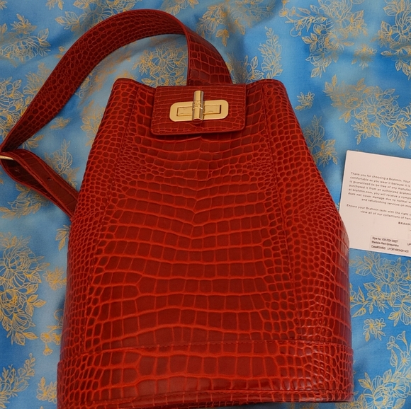 Like New Brahmin Sling Bag - Picture 1 of 4